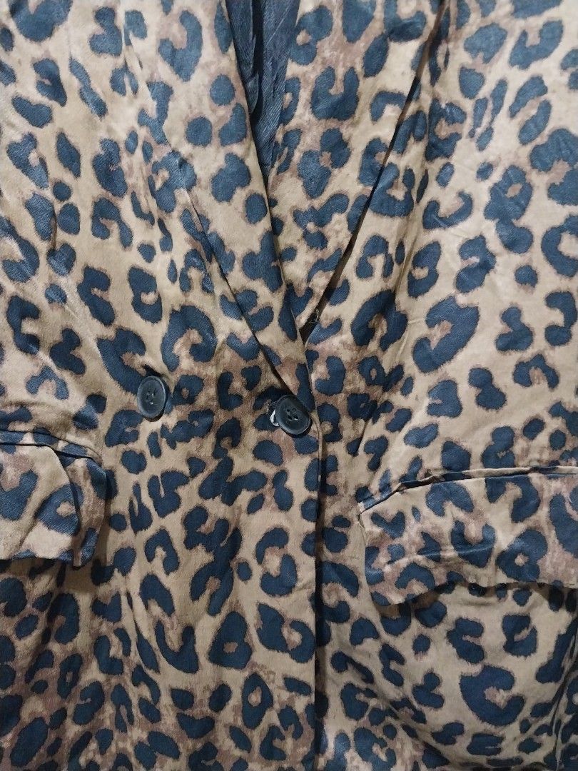 ZARA Leopard Print women Blazer (Category: Coats, Jackets and Outerwear) located in Manila. Submitted by PrinceDani.Clothing (Listing ID 1463238432, Image 3). Description: zara leopard print blazer large fit 21.5in width 29in length issue: pinhole in 1 sleeve see pix excellent condition .