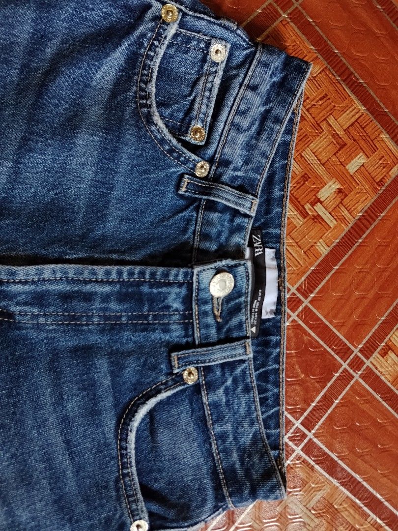 ZARA PANTS, NEVER BEEN USED (Category: Jeans) located in Manila. Submitted by catherine.895 (Listing ID 1463247873, Image 3). Description: NEVER BEEN USED, SIZE 24-25, LENGTH 37.