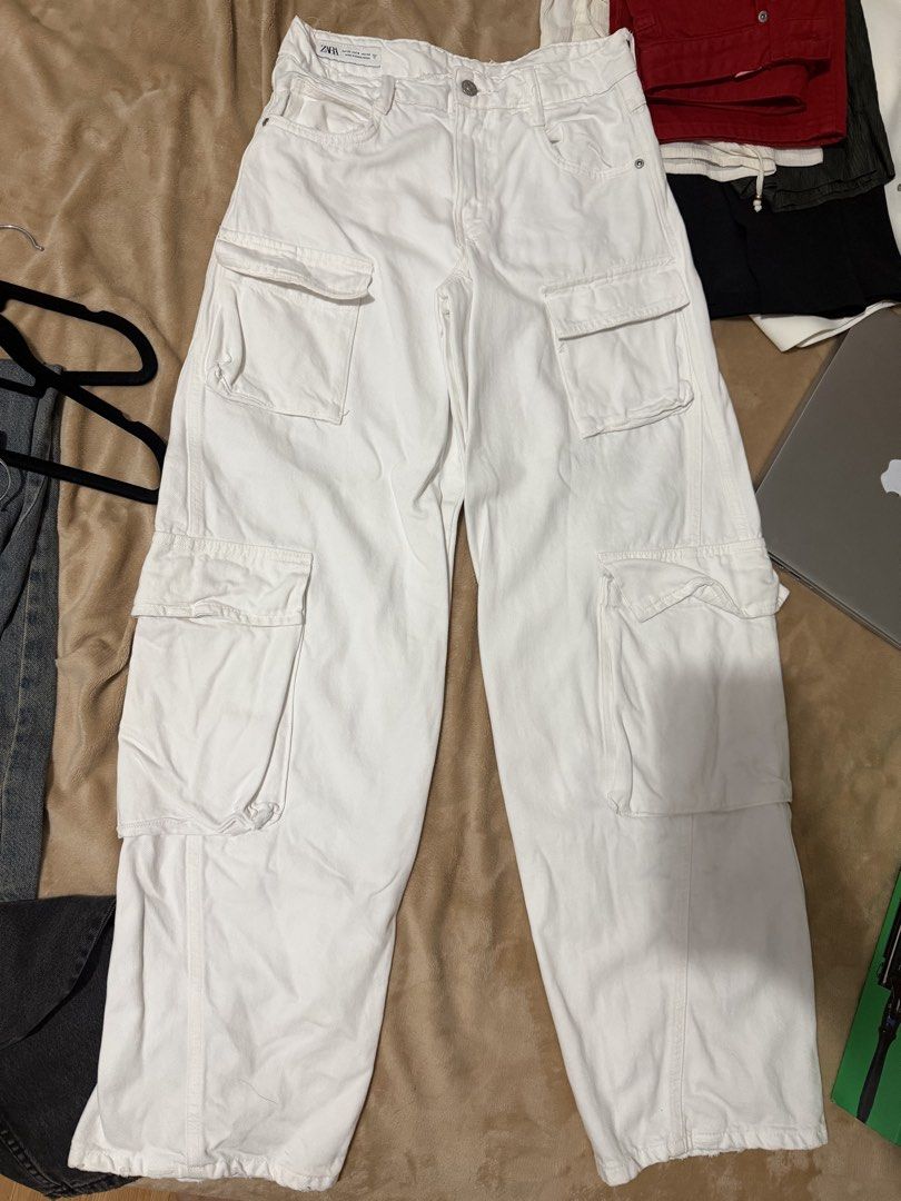 Zara Pants size womens 25 (Category: Jeans) located in Cebu City. Submitted by sultrychicmary (Listing ID 1463259187, Image 3). Description: never used same as the one jessy mendiola is wearing.
