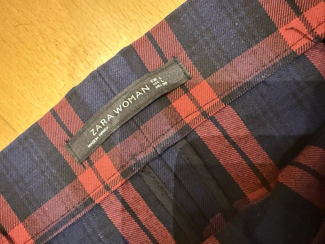 zara plaid skirt (Category: Skirts) located in Makati City. Submitted by nmvs1 (Listing ID 1463137368, Image 2). Description: Zara plaid skirt Used twice excellent condition Large not stretch Ip closure Laid flat measures Waist 16inches Length 28 inches.