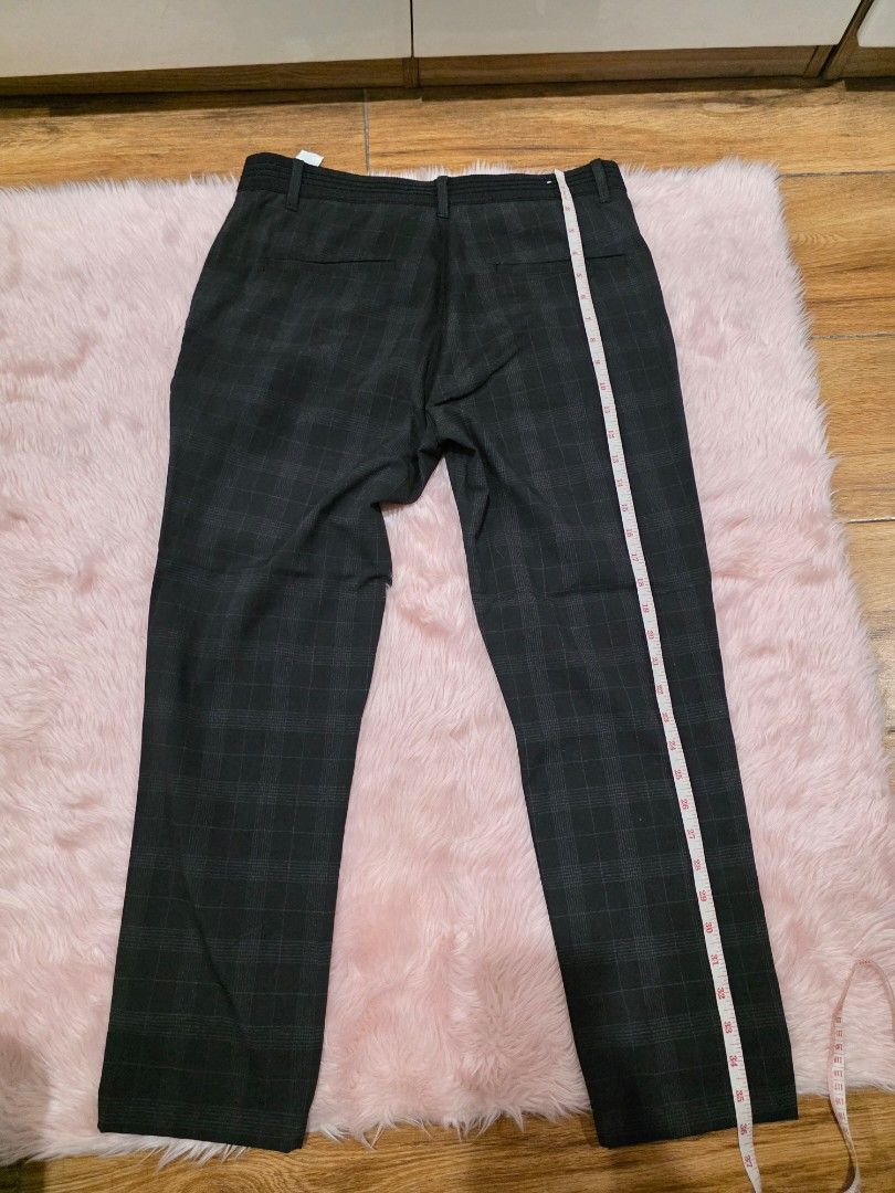 Zara trousers driver pants black checkered (Category: Trousers) located in Manila. Submitted by machoxmatt (Listing ID 1463183062, Image 3). Description: used around 3x size: medium waist: 16 inches (still expandable 1-2 inches) length: 36 inches (altered) mop:bdo/gcash shipping at buyer's expense.
