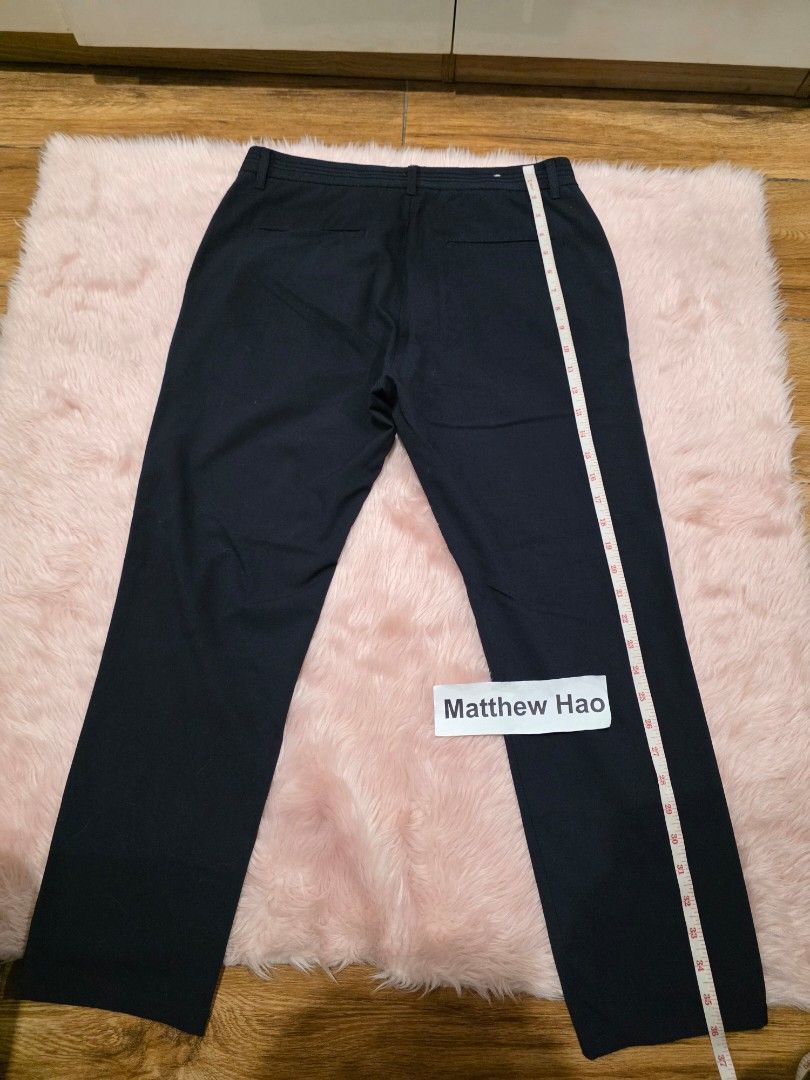 Zara trousers driver pants navy (Category: Trousers) located in Manila. Submitted by machoxmatt (Listing ID 1463183382, Image 3). Description: used 3-4x size: medium waist: 15.5 inches (still expandable 1-2 inches) length: 36 inches (altered) mop:bdo/gcash shipping at buyer's expense.