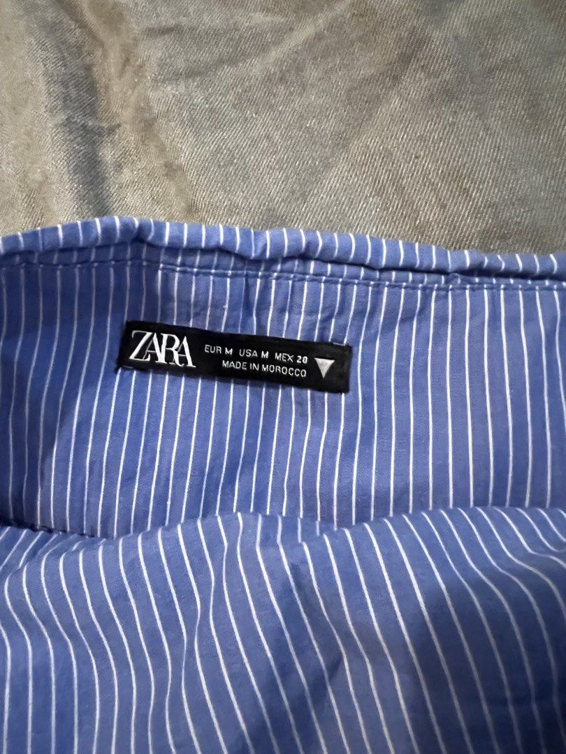 Zara Tube Top (Category: Blouses) located in Quezon City. Submitted by currentlydeclutterring (Listing ID 1463251057, Image 2). Description: Looks super new!! Fits S-M RFS: decluttering .
