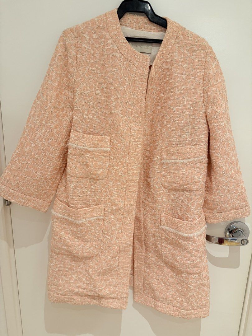 Zara tweed coat (Category: Coats, Jackets and Outerwear) located in Makati City. Submitted by nmvs1 (Listing ID 1463132990, Image 1). Description: Zara tweed coat Xl Light coat unlined Worn once excellent condition.