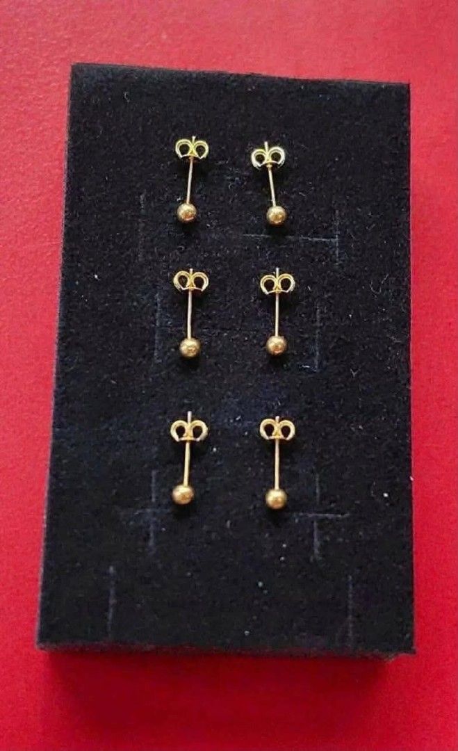 18K Saudi Gold 3mm Ball Stud Earrings (Category: Earrings) located in Caloocan City. Submitted by cheskhaionlinestore2.0 (Listing ID 1463371373, Image 1). Description: 18K Pure Saudi Gold Ball Stud Earrings ₱2150 only 📌 🍒 Pawnable/ Nasasangla💯 🍒 Brandnew 💯 🍒 Ship via JNT/ LBC 🍒 Lalamove for same day delivery 🍒 We accept COD COP with downpayment to avoid cancellation of orders ⚡ How to Order? Please feel free to message us directly 🙏🏻 Ch