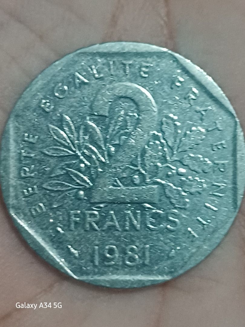 1981 2 francs (Category: Currency) located in Quezon City. Submitted by coin_hunter.ph (Listing ID 1463484276, Image 1). Description: .