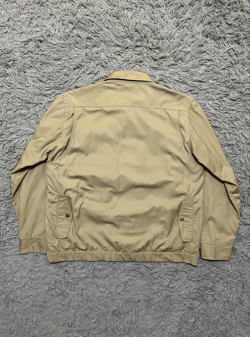 1990s (unknown brand) Multi-pocket Twill Fishing Jacket (Category: Coats, Jackets and Outerwear) located in Baguio. Submitted by feelathome (Listing ID 1463377989, Image 2). Description: 1990s (unknown brand) Multi-pocket Twill Fishing Jacket Tag size: fits Medium Width: 22 Length: 25 Shoulder: 18 Sleeves: 23 Light stains issue 875php Free nationwide shipping. Read the description and check all photos carefully before buying. If you have any ques