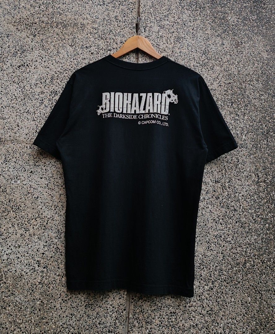 2000s Resident Evil Biohazard The Darkside Chronicles (Category: Others) located in Davao. Submitted by st333tcartel (Listing ID 1463370786, Image 2). Description: Fist Large Length 28.5 Width 21.
