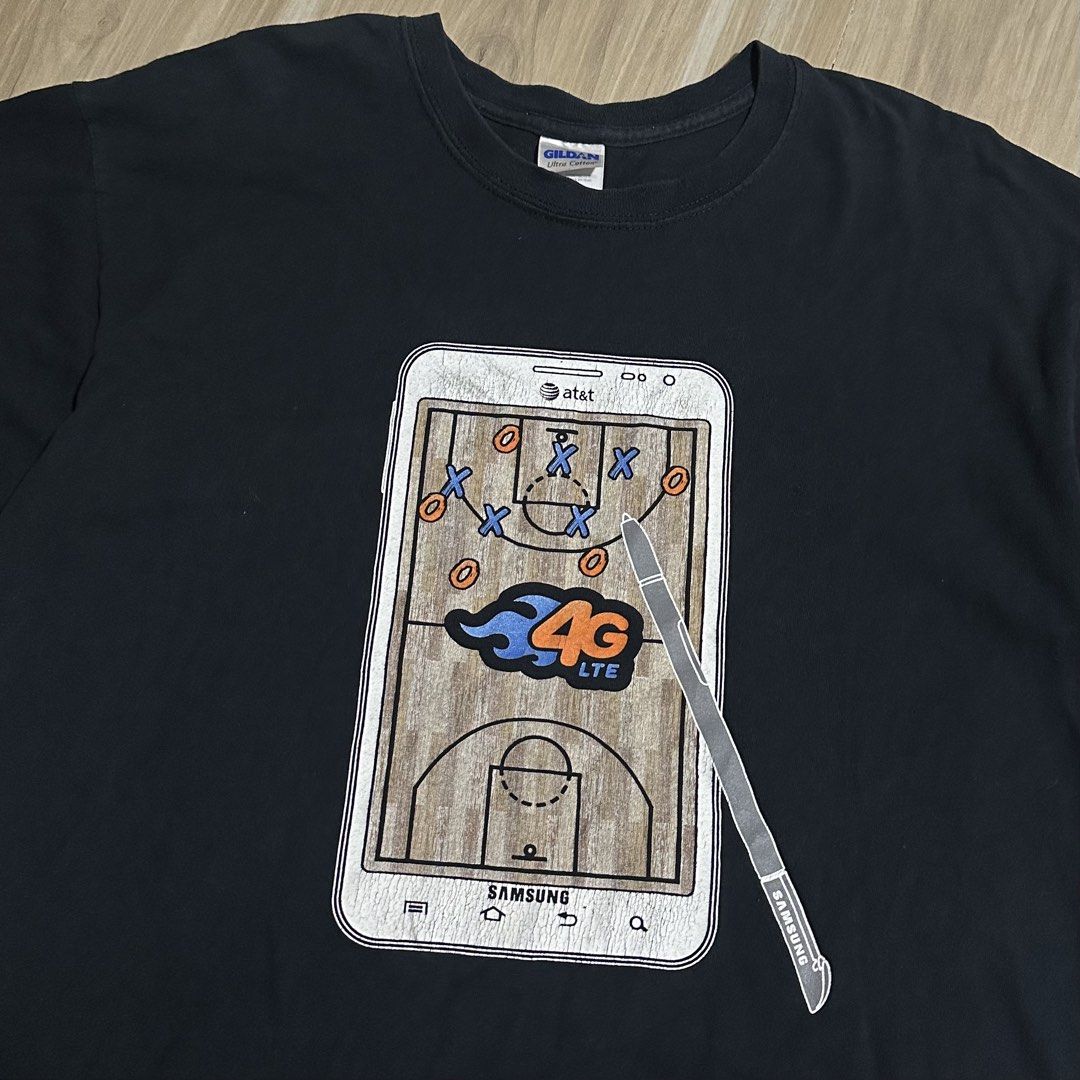 2011 Samsung Galaxy Note AT&T Promo Vintage Tech Tee (Category: Tshirts & Polo Shirts ) located in Angeles City. Submitted by stalegarments (Listing ID 1463333551, Image 3). Description: 2011 Samsung AT&T 4G LTE Vintage Promotional Tech Shirt - tagged L - measures 28” x 21” - Gildan Ultra Cotton tag - has removable stains at the back (see pics) - paint cracks on the graphic - add shipping fee.