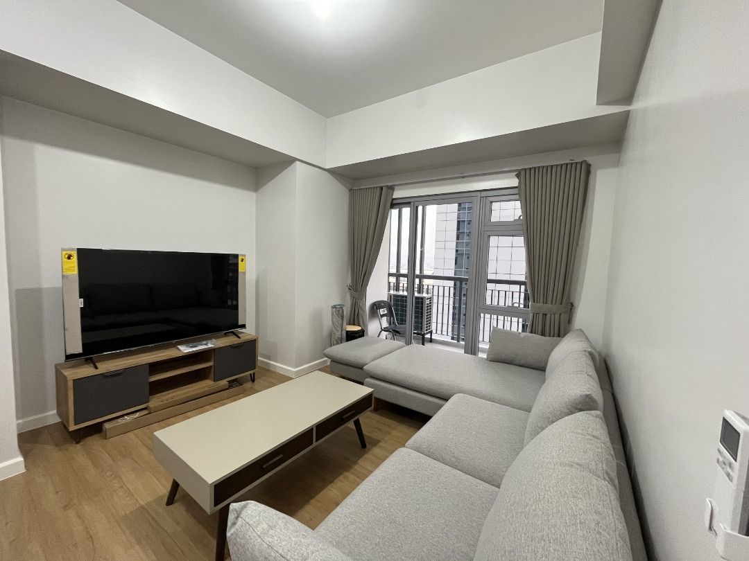 2BR BGC Park Triangle for Rent (Category: Apartments & Condos) located in Taguig. Submitted by shelteredph (Listing ID 1463392438, Image 1). Description: For Rent / Lease Park Triangle Residences | DIRECT ₱100,000/month - Floor Area: 82 sq.m. - 2 Bedroom - 3 Toilet & Bath - Fully Furnished - Exclusive Tandem Parking Slot - (10k/month) Property Code: 1010-LC-PTR Wes Generoso The Lead Realty 🤝.