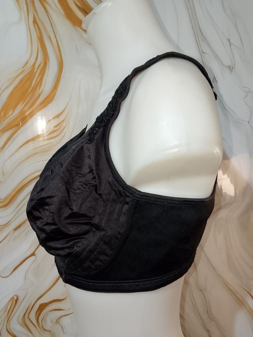 40d Playtex nonwire not padded bra double lining (Category: Undergarments & Loungewear) located in Manila. Submitted by truecrystal-1407 (Listing ID 1463478784, Image 2). Description: .