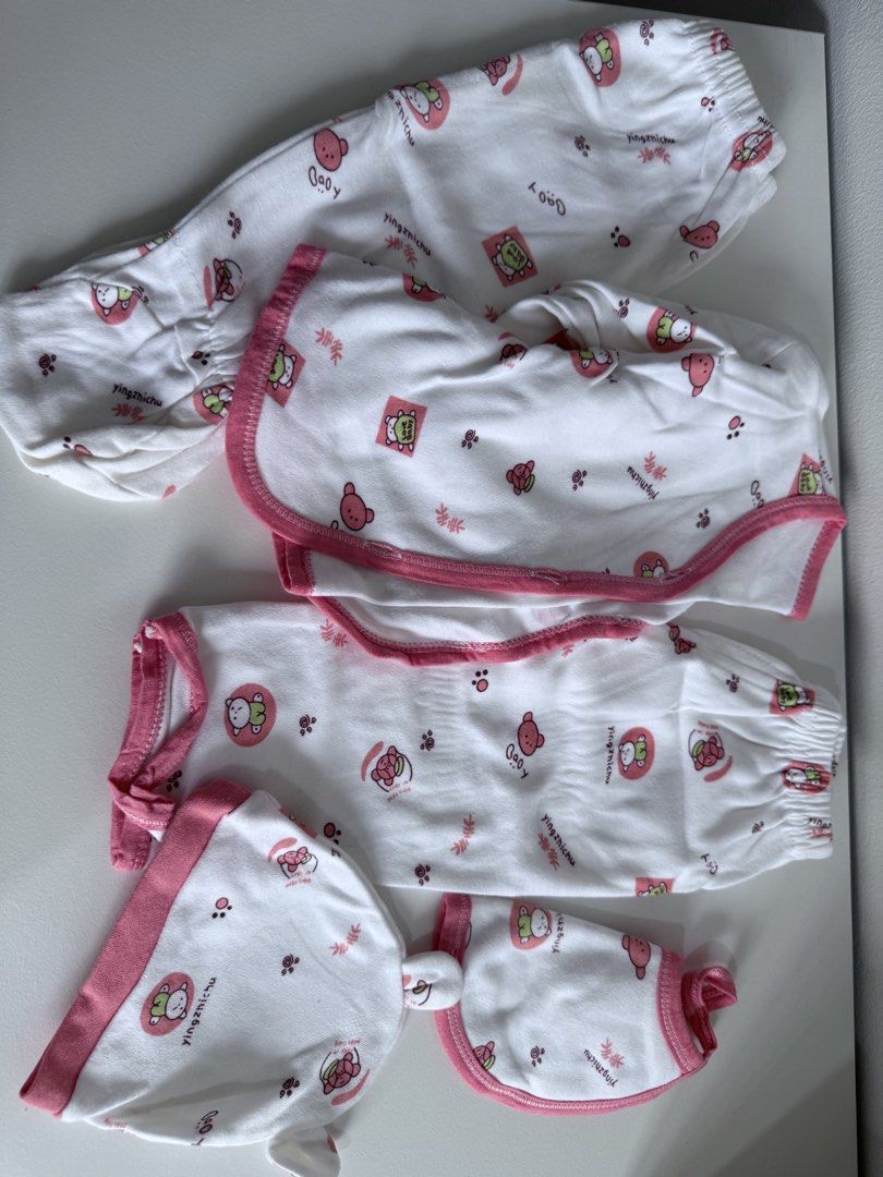 5pcs Newborn Set clothes (Category: Babies & Kids Fashion) located in Quezon City. Submitted by klengkerz (Listing ID 1463502953, Image 3). Description: .