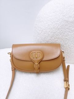 （分類：）位於 。 由 heras.luxury 提交（商品編號 1463517225，圖片 1）。簡介： 。
