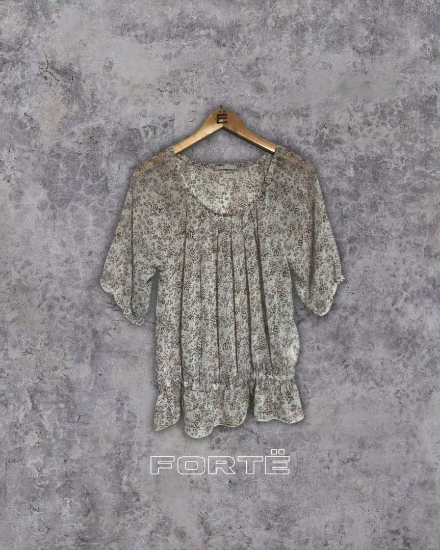 [ Elle Planete ] | Classic (Category: Shirts) located in Quezon City. Submitted by fortecant (Listing ID 1463404715, Image 1). Description: [ Elle Planete ] | Classic Elle Planete piece with a versatile silhouette, easy to style for casual everyday outfits. Fits for both Men and Women ™️ Brand: Elle Planete ☁️ Material: Not specified 📐 Dimes: L26 × W18 [ fits S–M ] 💰 Price: ₱578 ✨ Condition: Not specified ✨ ˜”°• 𝓝𝓸𝓽𝓮𝓼 / 𝓓𝓲𝓼𝓬𝓵𝓪𝓲𝓶𝓮�