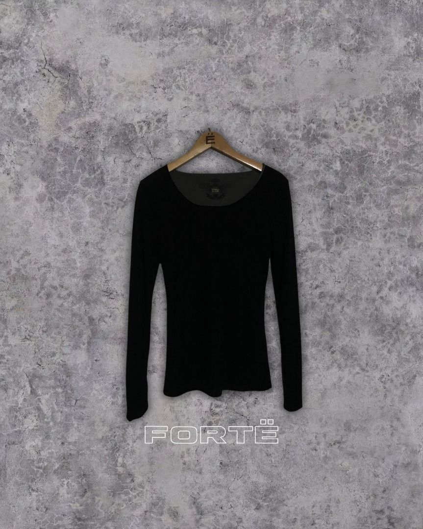 [ Melani di Modo ] y2k Vibes long sleeve (Category: Shirts) located in Quezon City. Submitted by fortecant (Listing ID 1463404728, Image 1). Description: [ Melani di Modo ] | Vintage-inspired Melani di Modo piece with a distinctive silhouette, perfect for casual and curated styling. Fits for both Men and Women ™️ Brand: Melani di Modo ☁️ Material: Not specified 📐 Dimes: L28 × W15 [ fits XS–S ] 💰 Price: ₱780 ✨ Excellent Condition ✨ ˜”°• 𝓝𝓸𝓽𝓮