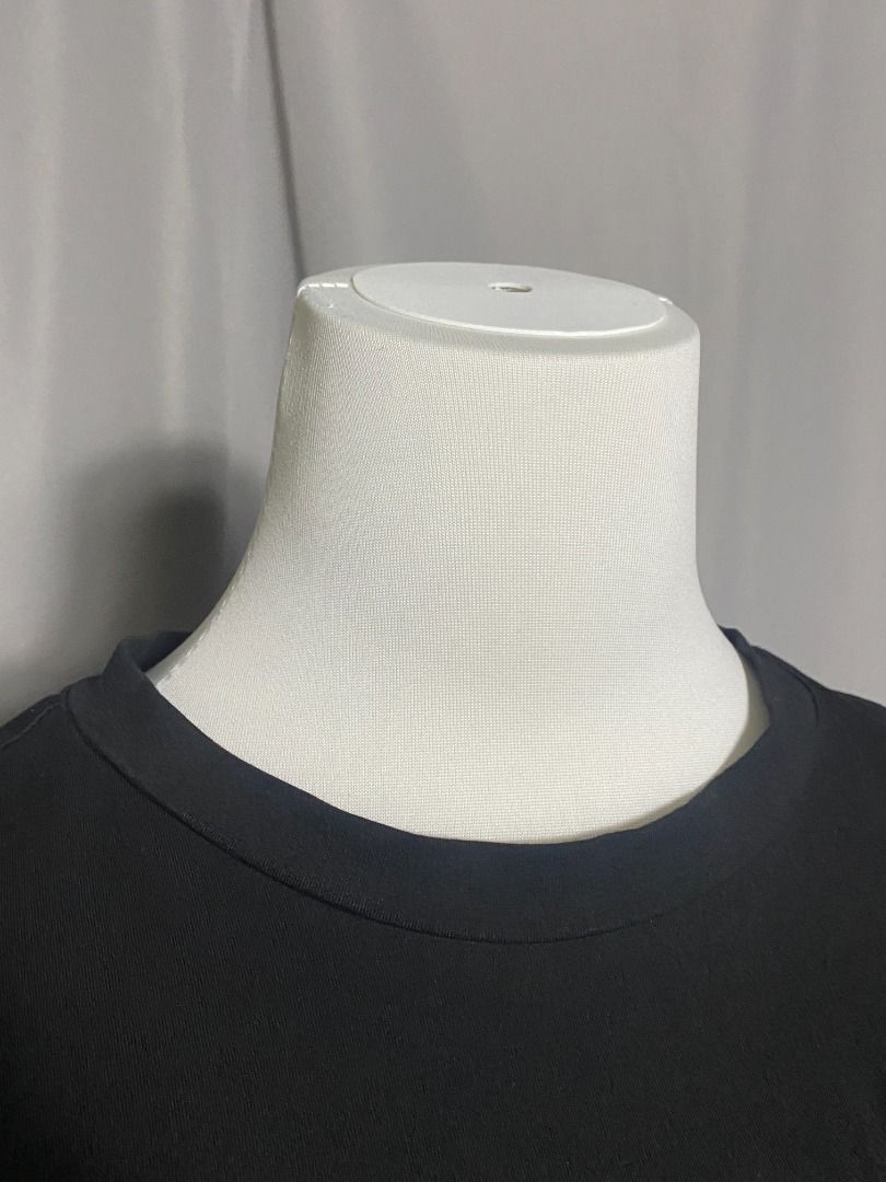 &. Nostalgia frilled docking cut-and-sew top (Category: Shirts) located in Las Pinas. Submitted by ipickyou (Listing ID 1463475769, Image 3). Description: Unwashed 𝗠𝗲𝗮𝘀𝘂𝗿𝗲𝗺𝗲𝗻𝘁𝘀 𝘄𝗵𝗲𝗻 𝗹𝗮𝗶𝗱 𝗳𝗹𝗮𝘁: -Size M -Armpit to armpit: 17” -Length: 22 1/2” .