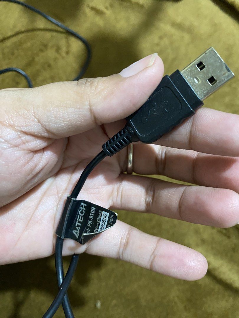 A4TECH HD 1080P Webcam (Category: Webcams) located in Pateros City. Submitted by labulabs (Listing ID 1463449185, Image 2). Description: - A4TECH Webcam - Records in crisp HD 1080P resolution - Easy USB connection - Excellent working condition - Ideal for video calls, online meetings, and streaming.