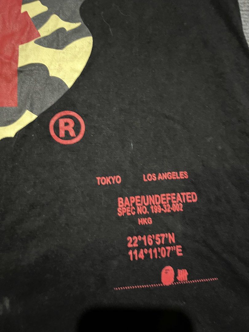 A Bathing Aape x Undefeated shirt off (Category: Tshirts & Polo Shirts ) located in Naga. Submitted by kots_rojan (Listing ID 1463480183, Image 3). Description: in excellent condition size M issue off complete tags color color color rate 9/10.
