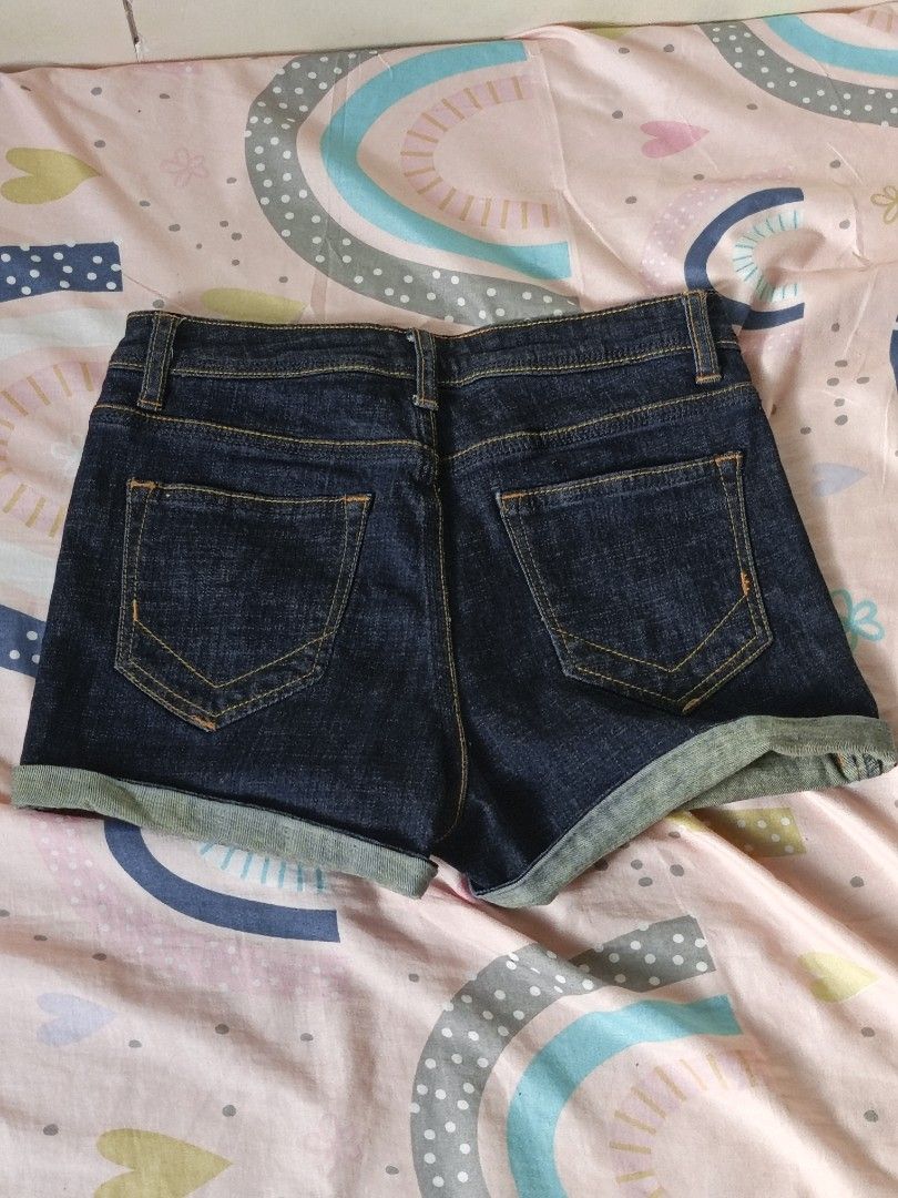 AA DARK DENIM FOLDED SHORTS (Category: Shorts) located in Maragondon. Submitted by wynne.picks (Listing ID 1463427464, Image 2). Description: Small to med Size 28 SALE ONLY! FIRST TO PAY GETS THE ITEM ❤️.