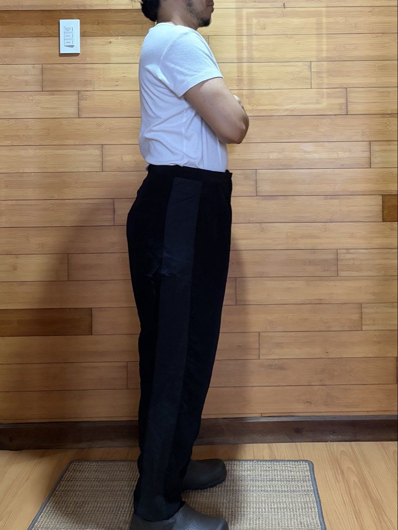 Acne Black High-Waisted Pleated Pants (Category: Other Bottoms) located in Las Pinas. Submitted by cmrqz (Listing ID 1463373343, Image 3). Description: - Minor tear at lower part (can be stitched ) - High-waisted black pants - Pleated front detail .