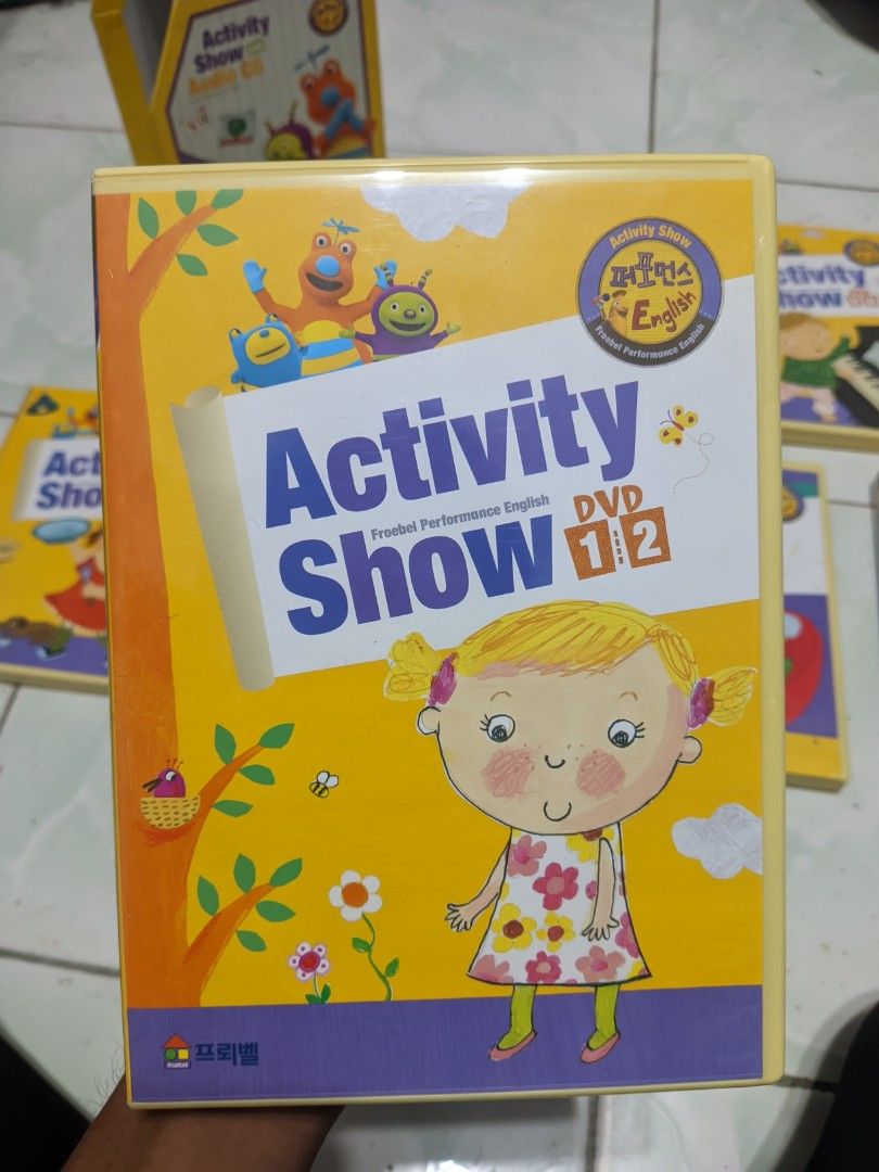 ACTIVITY SHOW & AUDIO CD (FOR CHILDREN) BOX SET (Category: CDs & DVDs) located in Sogod. Submitted by dan_kolektibols (Listing ID 1463340866, Image 2). Description: condition: VG++ makinis mukhang bago made in korea.