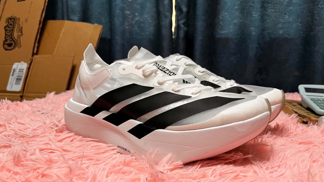Adi Zero Lightstrike Pro Zero (Category: Sneakers) located in Cainta. Submitted by wichaelthriftstall (Listing ID 1463347381, Image 3). Description: Adi Zero White Pro Size 10/44 Location Cainta Rizal Mode of Payment thru online: gcash,gotyme,maya,mari payment first for shoes for cod only applicable for your shipping. if j&t or lbc - both payment first para diretso na ang process for the shipping. for more details click the chat button..