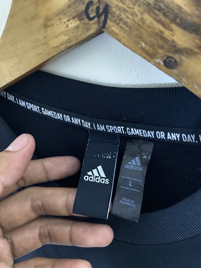 Adidas (Category: Activewear) located in Cebu City. Submitted by cjakosalem02 (Listing ID 1463370213, Image 3). Description: .