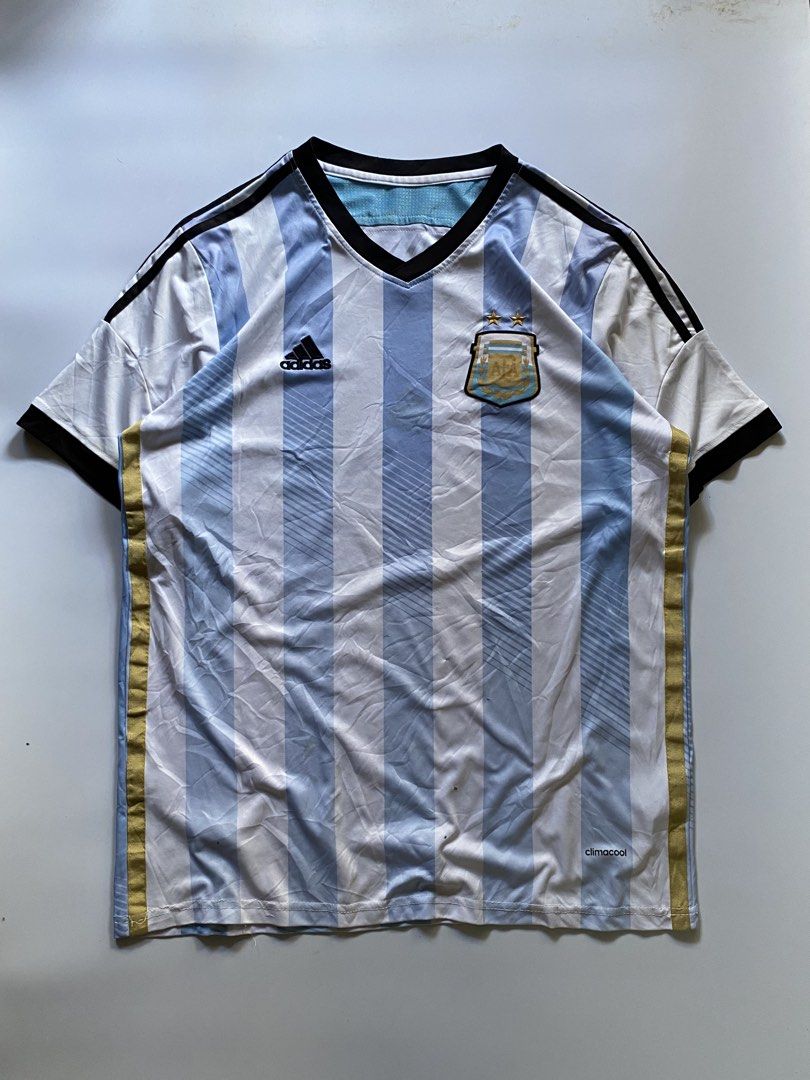 Adidas Argentina Jersey (Category: Coats, Jackets and Outerwear) located in Bulacan. Submitted by thrift_therapy01 (Listing ID 1463424850, Image 1). Description: Argentina Adidas Jersey 22 x 29 Large to xl cut necktag ( washtag and qr code still intact) issue: see picture good for psg.