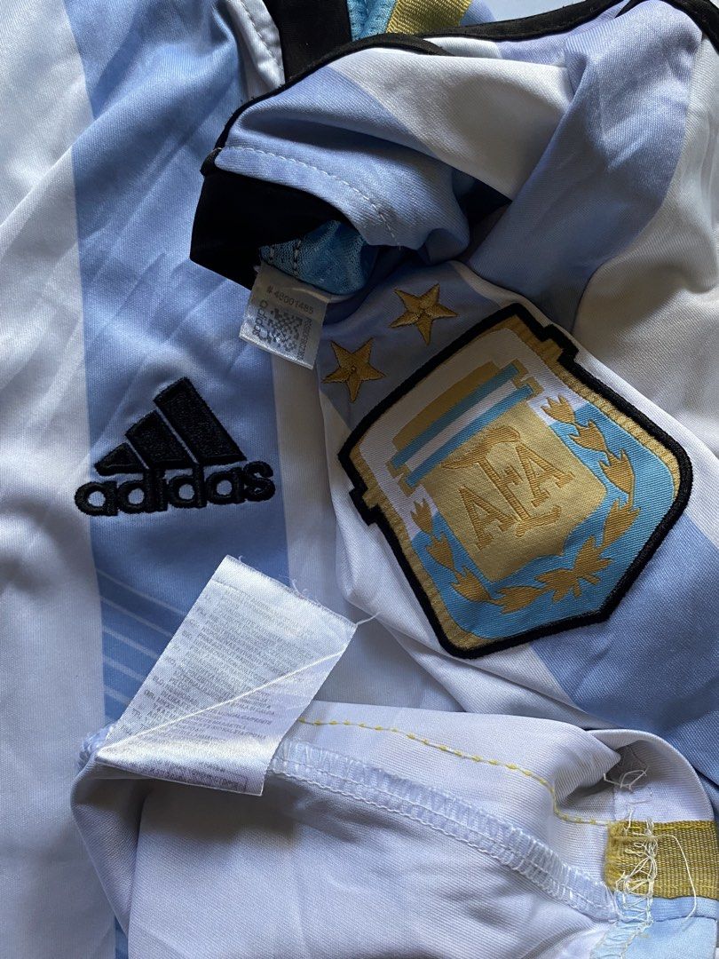 Adidas Argentina Jersey (Category: Coats, Jackets and Outerwear) located in Bulacan. Submitted by thrift_therapy01 (Listing ID 1463424850, Image 2). Description: Argentina Adidas Jersey 22 x 29 Large to xl cut necktag ( washtag and qr code still intact) issue: see picture good for psg.