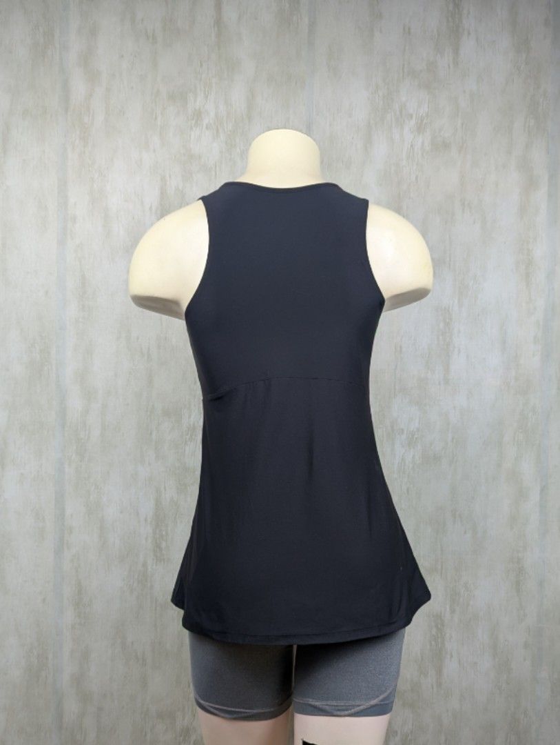Adidas athletic tank top (Category: Activewear) located in General Santos City (Dadiangas). Submitted by kakrots.06 (Listing ID 1463482013, Image 3). Description: Adidas athletic tank top featuring a sheer mesh V-neck panel and a signature white logo near the hem. Excellent condition Padded UnderBust Garter:22"-34 or 11"-17" L:25" (XS-S) 180 + SF Ship via J&T Express MOP: Gcash/Maya/Maribank/Gotyme 📍 Location: General Santos City.