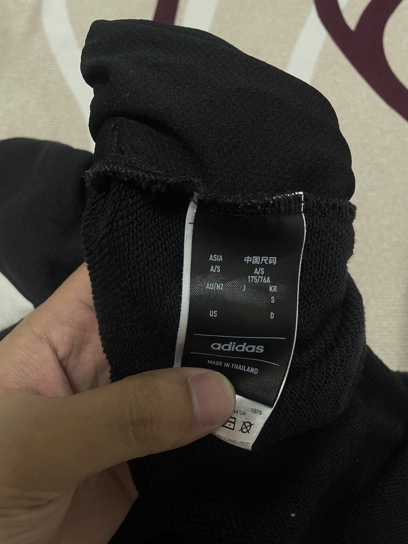 Adidas Black Shorts Donovan Mitchell Spida (Category: Shorts) located in Angeles City. Submitted by lukemafinds (Listing ID 1463376184, Image 3). Description: - Black Adidas shorts donovan Mitchell - White accents on the side - Unique graphic logo on the left leg - Made in Thailand -with pockets - Size S Fits Medium - Ideal for sports or casual wear -Pamorma or panlaro -650 only -original.