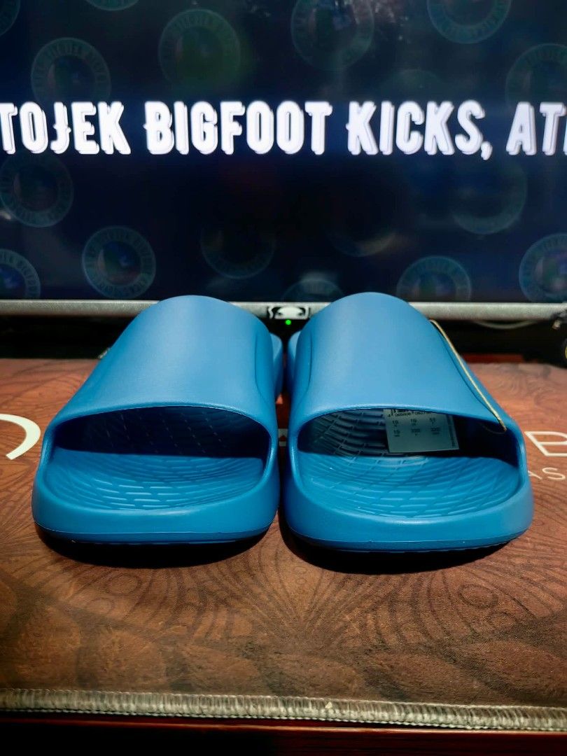 Adidas Lightshift slide size 14 & 15 US (Category: Slippers & Slides) located in Pasig City. Submitted by titojek (Listing ID 1463376241, Image 2). Description: ⚠️ For sale only. 🔥 Brand new and legit Ad!das Lightshift slide size 14 & 15 US 💵 1,500. Fixed price (SRP) 🛵 Lalamove or Grab ✈️ J&T and JRS (no rush shipping) 💳 Payment • Gcash or Security Bank ❌ Wala na akong meet up. ❌ Walang COD/COP. ❌ Walang Sh0pee checkout. 📍Pinagbuhatan, Pasig