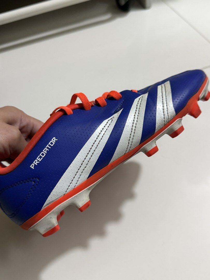 Adidas Predator Soccer Cleats Blue Orange (Category: Babies & Kids Fashion) located in Taguig. Submitted by sandz392 (Listing ID 1463460176, Image 1). Description: Kids' Adidas Predator soccer cleats (blue/orange). Plenty of grip left for the field!.