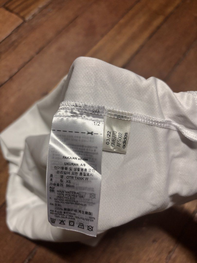 Adidas tank top (Category: Activewear) located in Munoz. Submitted by preluv3120 (Listing ID 1463400164, Image 3). Description: .