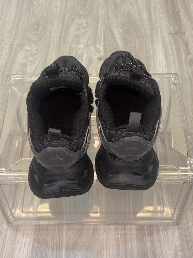 Adidas XLG Runner Deluxe (Category: Casual Shoes) located in Manila. Submitted by silent_dosss (Listing ID 1463378695, Image 2). Description: .