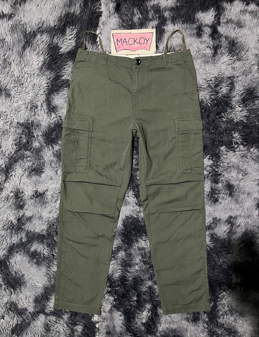 AFFD BROSHOOD RIPSTOP OLIVE GREEN CARGO PANTS - Large (Category: Jeans) located in Cainta. Submitted by mackoyclassicfinds (Listing ID 1463484199, Image 1). Description: AFFD BROSHOOD RIPSTOP OLIVE GREEN CARGO PANTS Large Waist 35-36 inch Length 40 inch Hem 7 ¼ inch No Issue Brandnew Condition ₱1,500 + SF 📍Cainta Rizal Direct Message lang sa interesado.