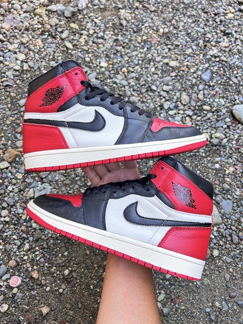 AIR JORDAN 1 HIGH OG CHICAGO (Category: Sneakers) located in Cabanatuan. Submitted by thriftttttt (Listing ID 1463357683, Image 1). Description: SIZE: 8 US, 41 EUR, 26 CM.