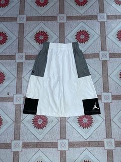 (Category: ) located in . Submitted by thriftingwithher (Listing ID 1463515924, Image 1). Description: .