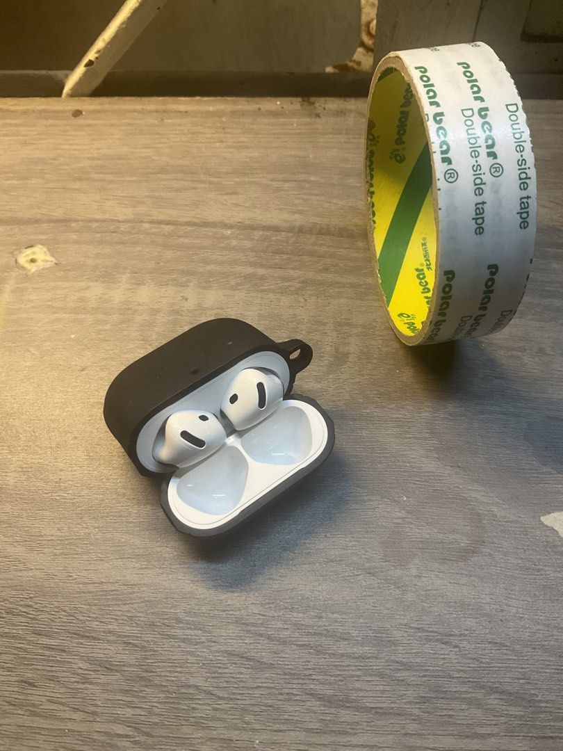 Airpods 4 case ringke onyx (Category: Headphones & Headsets) located in Las Pinas. Submitted by janucarlo (Listing ID 1463399593, Image 3). Description: Case only.