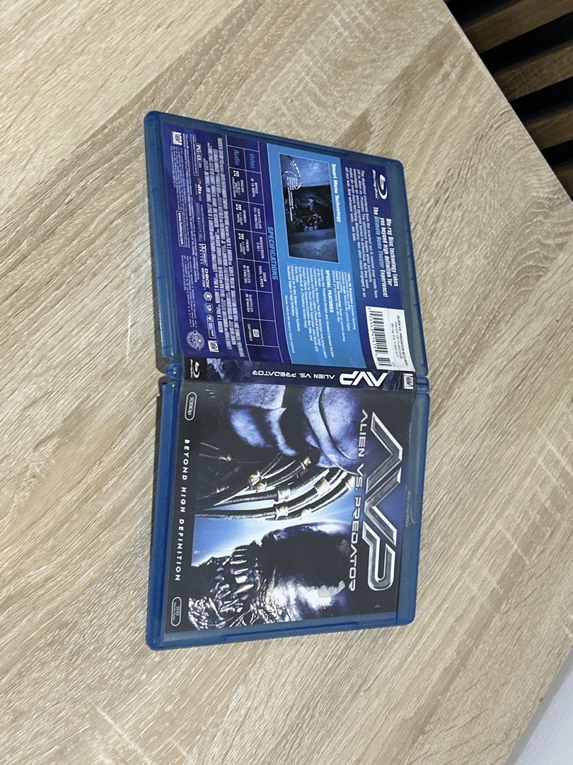 alien vs predator cds (Category: CDs & DVDs) located in Talisay. Submitted by artmeus (Listing ID 1463474407, Image 1). Description: untested po kasi wala na akong dvd player now but the last time nanood po ako nito okay panaman. payment first po thru cashg + shipping fee via jnt qt .