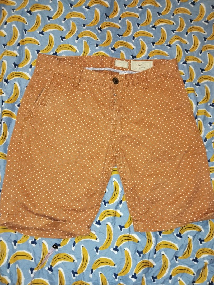 All Saints "cigarette" Polka dot Chino short (Category: Shorts) located in Mabalacat. Submitted by al_amin_thrift (Listing ID 1463453451, Image 1). Description: 🔶 AllSaints "Cigarette" Polka-Dot Chino Shorts — Waist 31 L-18 Brand: AllSaints — premium British designer brand Style: Cigarette Fit — slim, tailored cut Size: Waist 31" — true to size Color: Warm Tan / Caramel with classic White Polka Dots Fabric: Premium cotton twill — soft yet struct