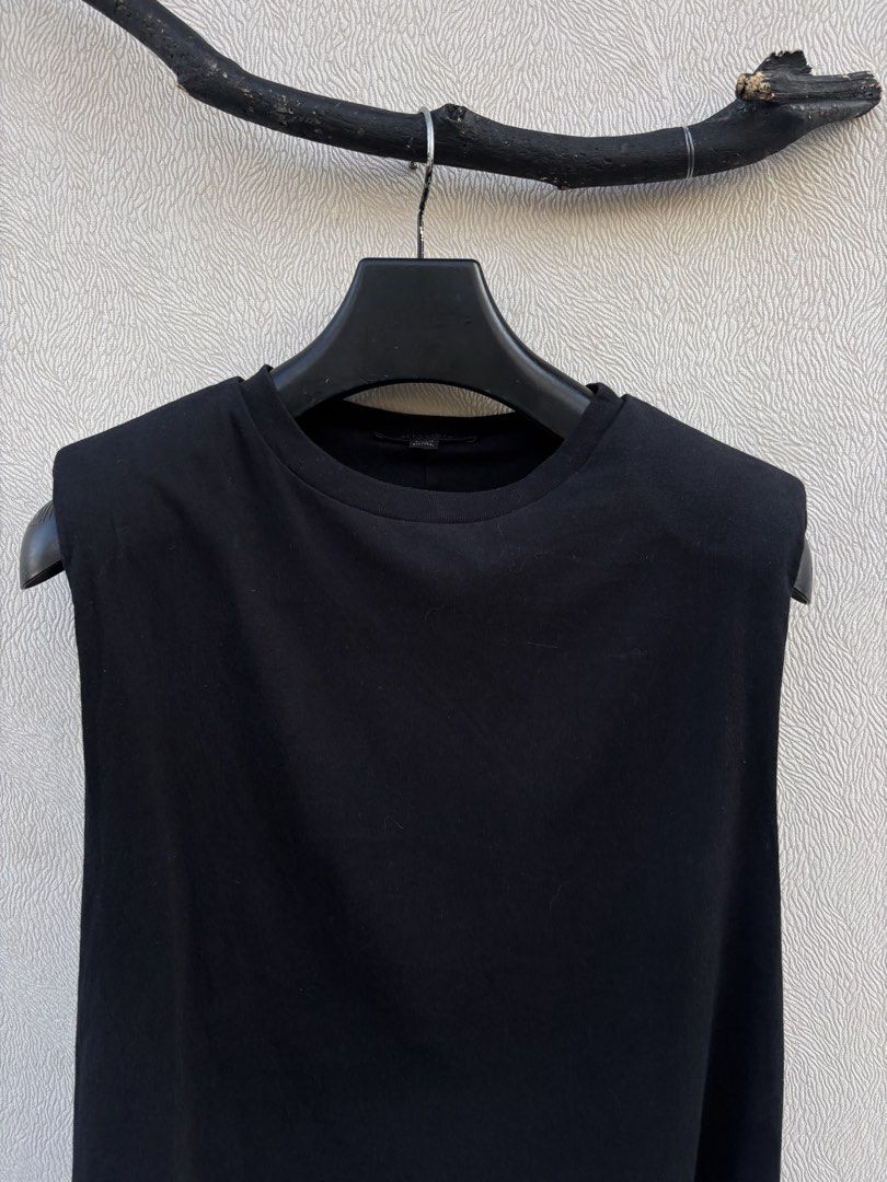 All Saints Coni Top Tanks (Category: Shirts) located in Baybay. Submitted by thrift.ed2023 (Listing ID 1463346263, Image 2). Description: All Siant Coni Top Tanks Medium to Large 20x26 No Issue Good as New .