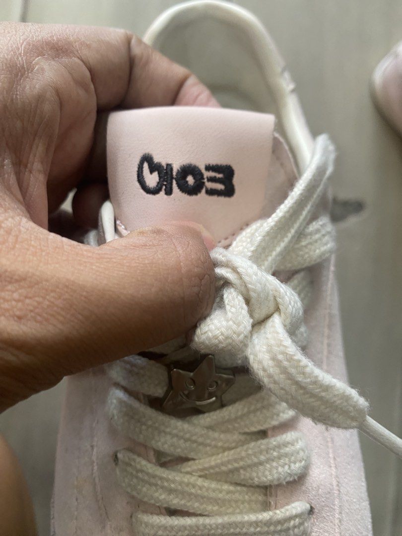 ALO x JISOO (Category: Sneakers) located in San Jose. Submitted by shady.archives (Listing ID 1463460125, Image 3). Description: Very good condition Used Size 8 Women.