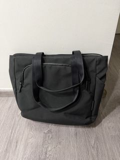 (Category: ) located in . Submitted by yaokuns (Listing ID 1463406044, Image 1). Description: .
