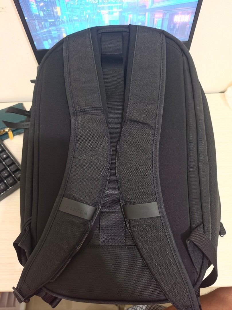Alpaka Metro Pro Backpack axoflux 600 (Category: Backpacks) located in Cabanatuan. Submitted by declutteringmd515 (Listing ID 1463329412, Image 2). Description: like new alpaka metro pro.