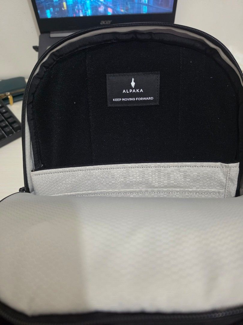 Alpaka Metro Pro Backpack axoflux 600 (Category: Backpacks) located in Cabanatuan. Submitted by declutteringmd515 (Listing ID 1463329412, Image 3). Description: like new alpaka metro pro.