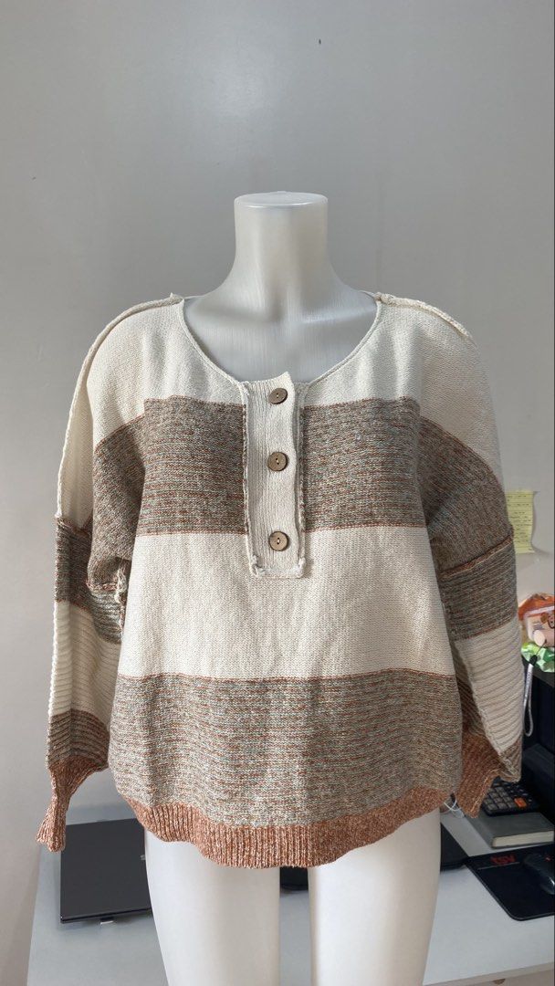 Amelie Striped Button Knit Sweater - BN-005 (Category: Longsleeves) located in Quezon City. Submitted by luckyphoenix.7 (Listing ID 1463397437, Image 1). Description: SIZE: medium - large - with own pouch .