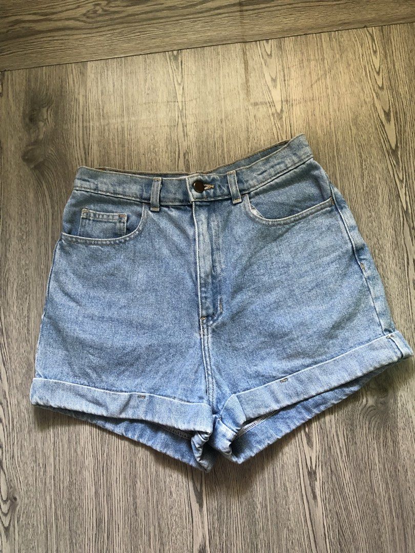 AMERICAN APPAREL DENIM SHORT (Category: Shorts) located in Santa Rosa. Submitted by eceldg05 (Listing ID 1463331228, Image 1). Description: AMERICAN APPAREL HR DENIM SHORT S 29 on tag Excellent cond No issue.