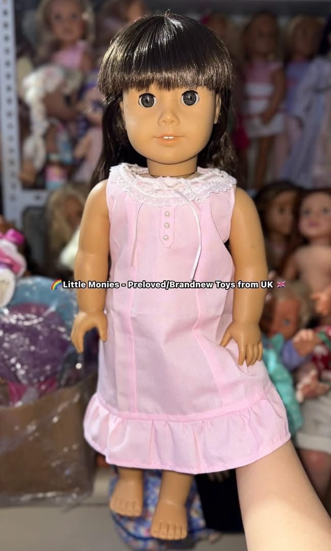 American Girl Doll “Samantha” (Category: Kids Toys) located in Quezon City. Submitted by amelies_dollies (Listing ID 1463367199, Image 1). Description: 18” American Girl Doll “Samantha”.