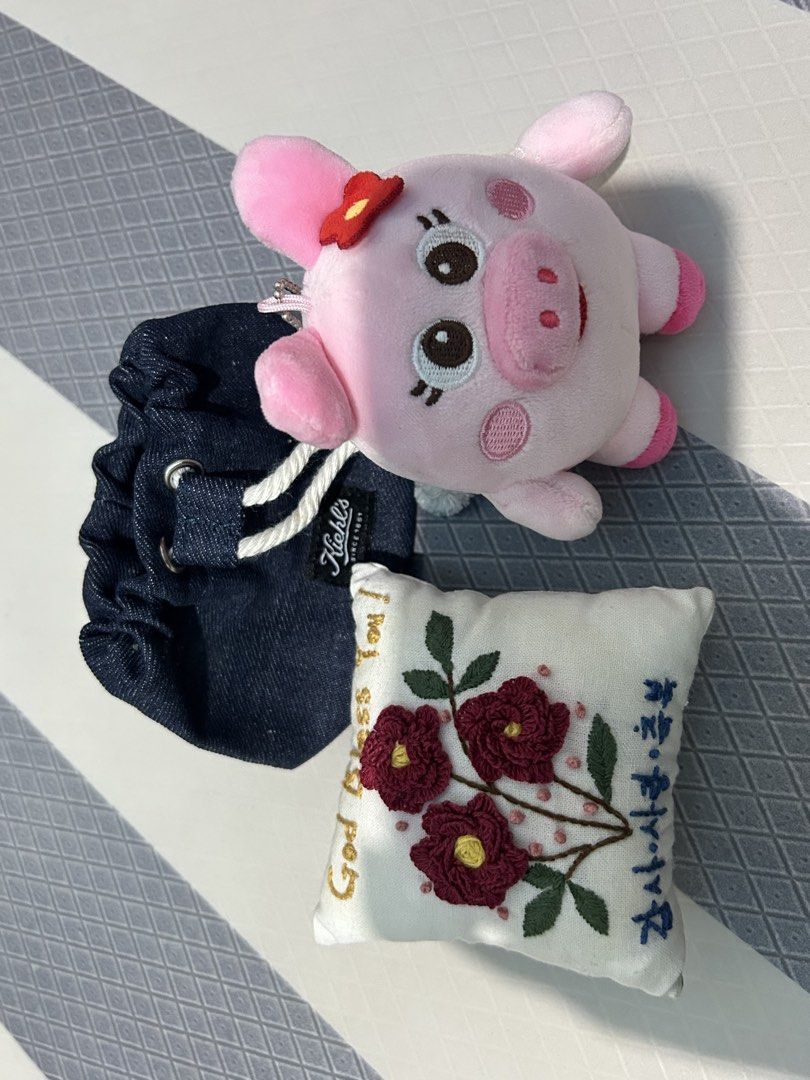 Anik Cute Take all (Category: Everything Else Others) located in Quezon City. Submitted by jjsurplus_23 (Listing ID 1463502755, Image 1). Description: .